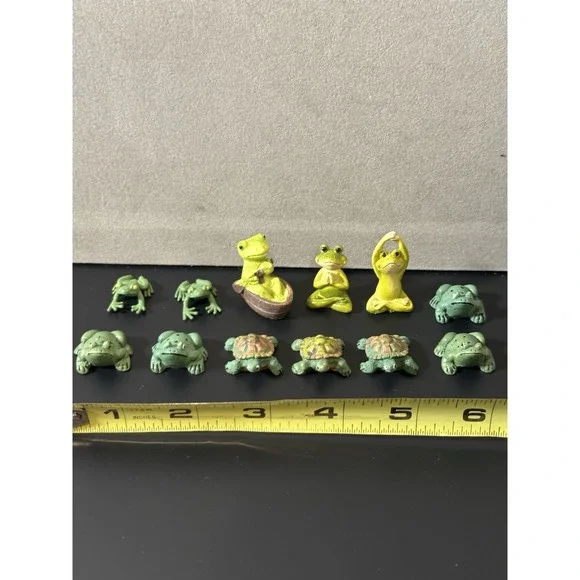 Vintage Mini frog Figurines Lot - Picture 2 of 5